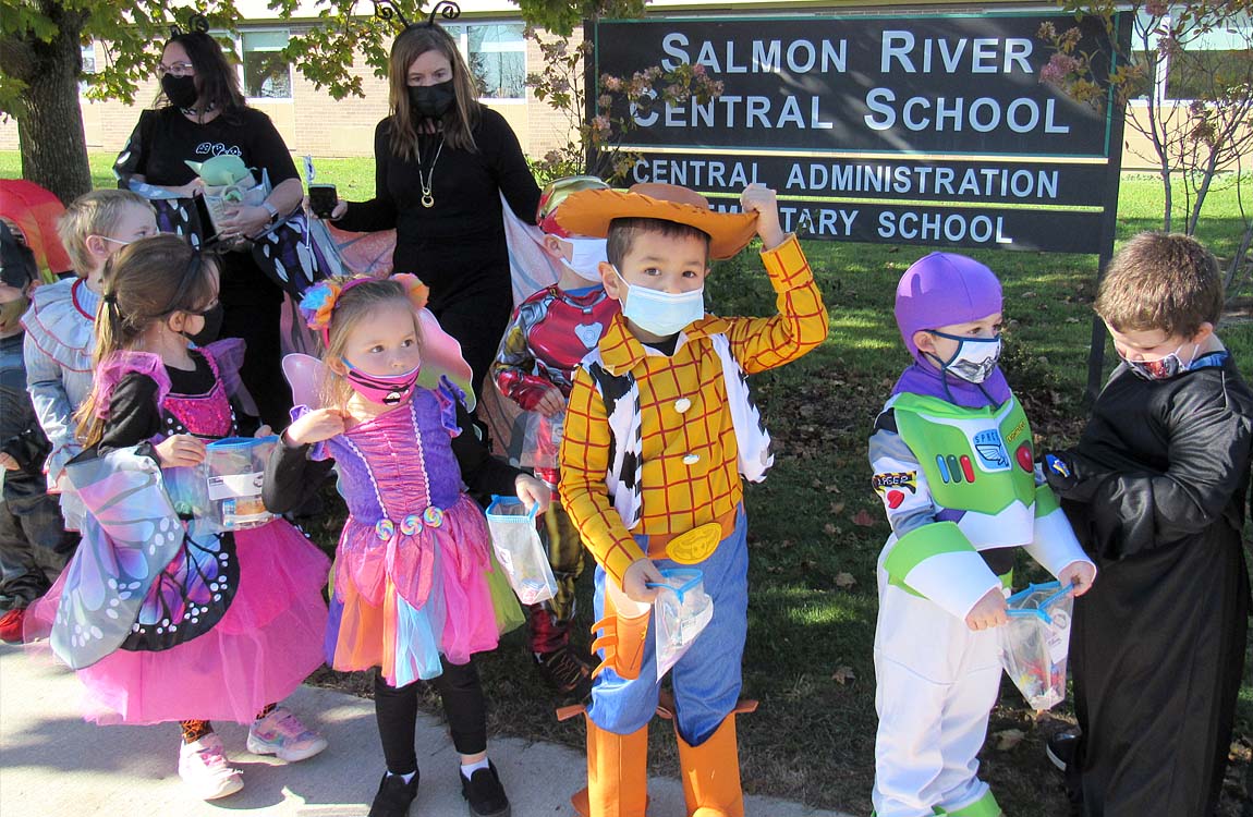 Elementary students dressed in halloween costumes
