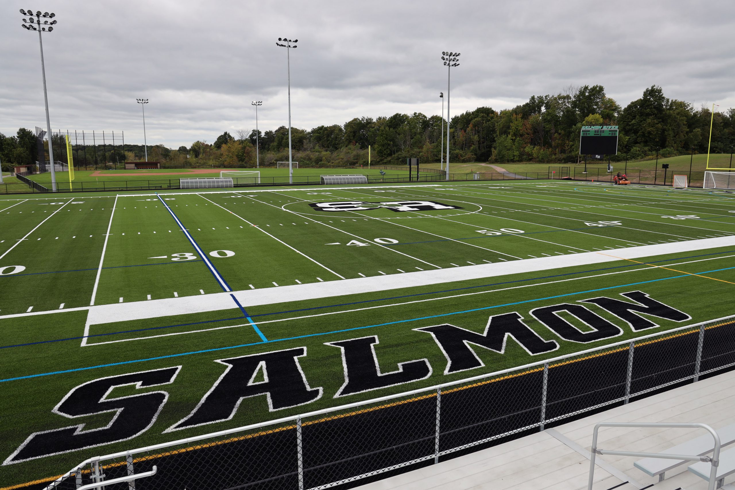 Salmon River opens its new stadium with a lighted artificial turf field